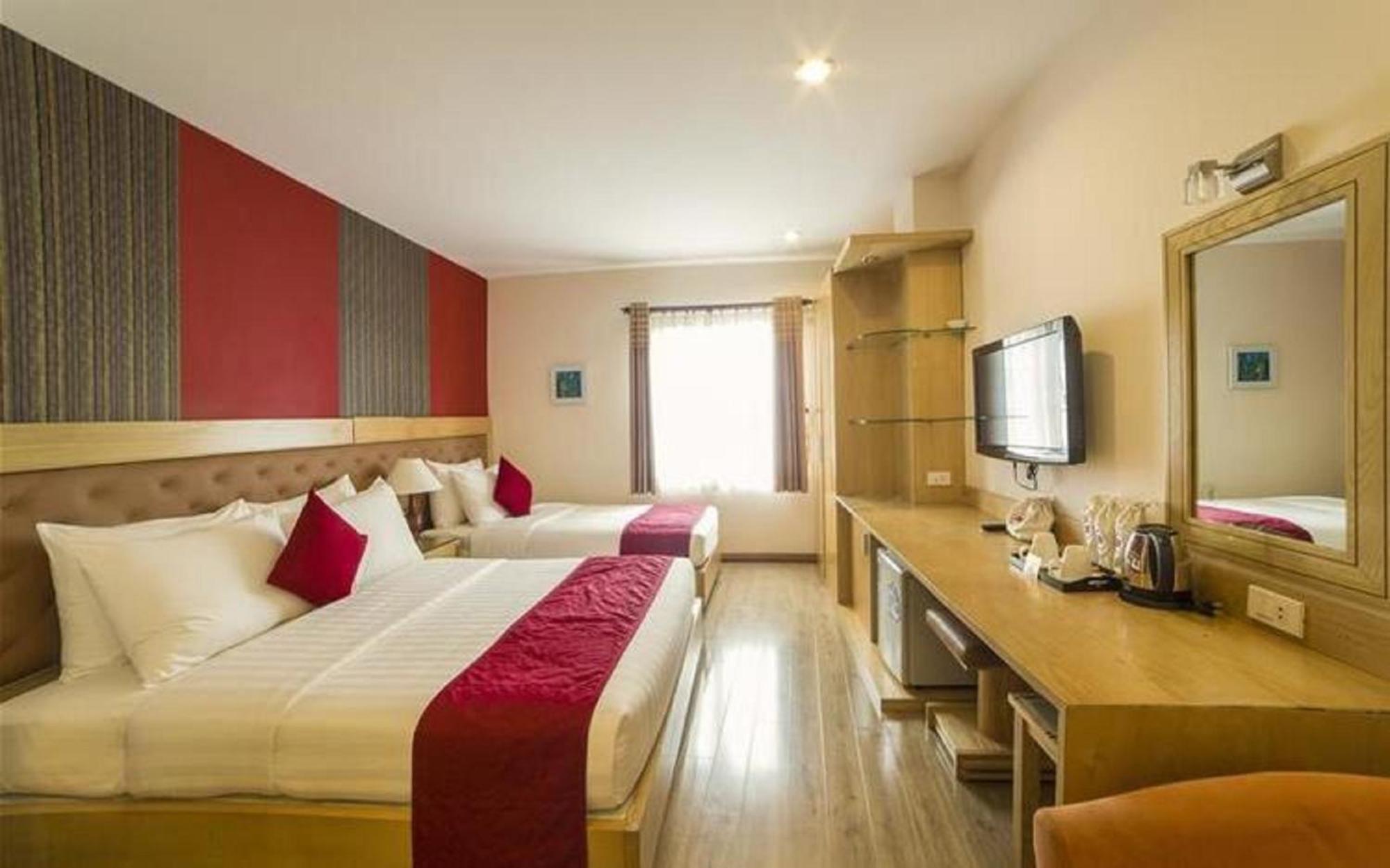 Asian Ruby Hotel & Spa - 122F Bui Thi Xuan Street Хошимин Экстерьер фото